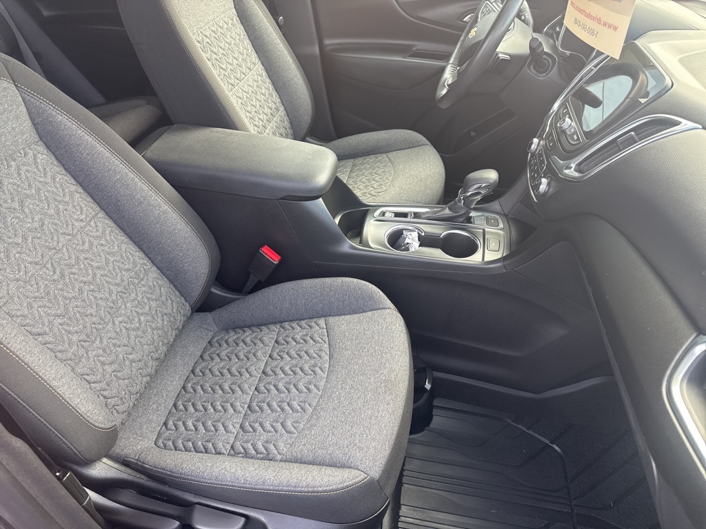 2022 Chevrolet Equinox LT photo 25