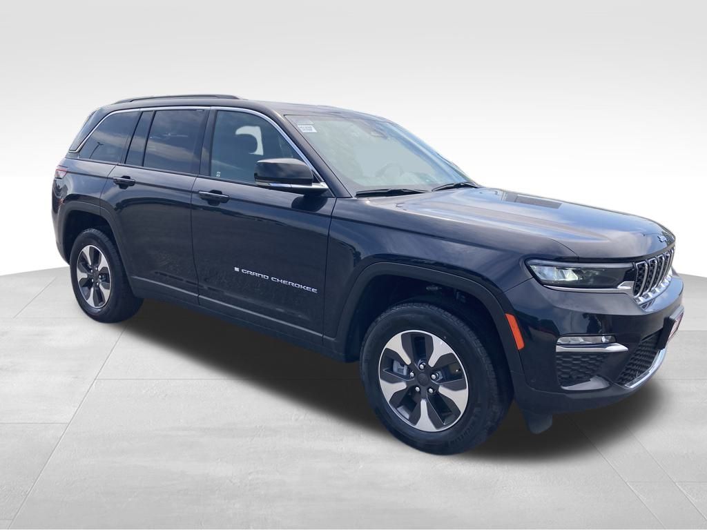 2024 Jeep Cherokee Limited 4xe photo 7