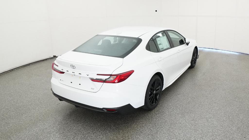 2025 Toyota Camry SE photo 17
