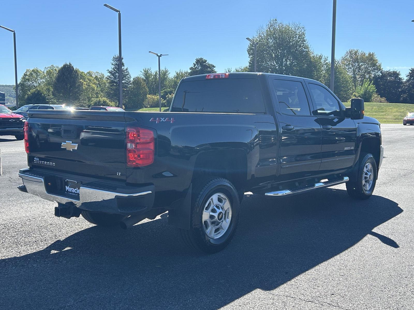 2018 Chevrolet Silverado 2500HD LT photo 7