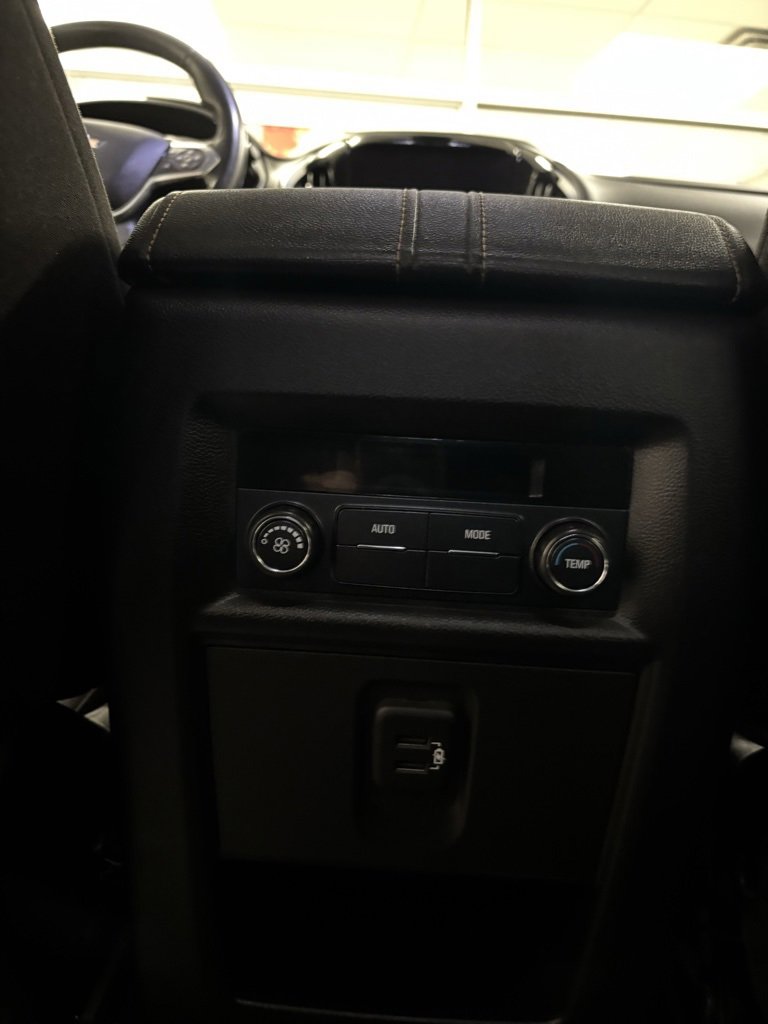 2021 Chevrolet Traverse Cloth photo 3