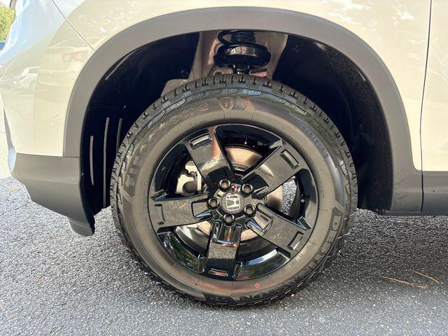 2026 Honda Ridgeline Black Edition photo 3