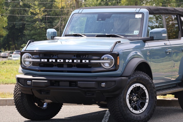 2022 Ford Bronco Base Big Bend Black Diamond Outer Banks Badlands Wildtrak Everglades photo 3