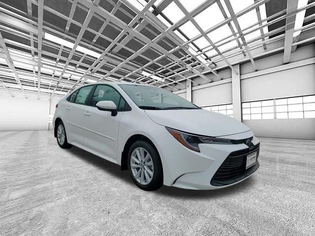 2026 Toyota Corolla LE's photo