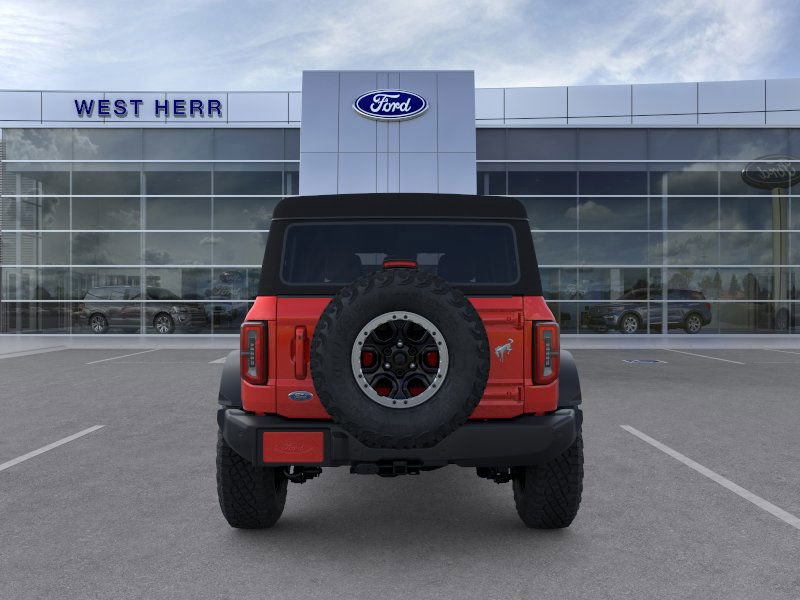 2024 Ford Bronco Outer Banks photo 3