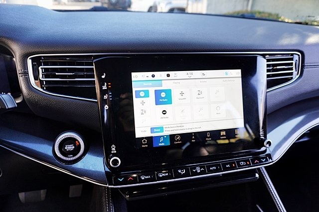 Used 2023 Black Jeep Base image 25