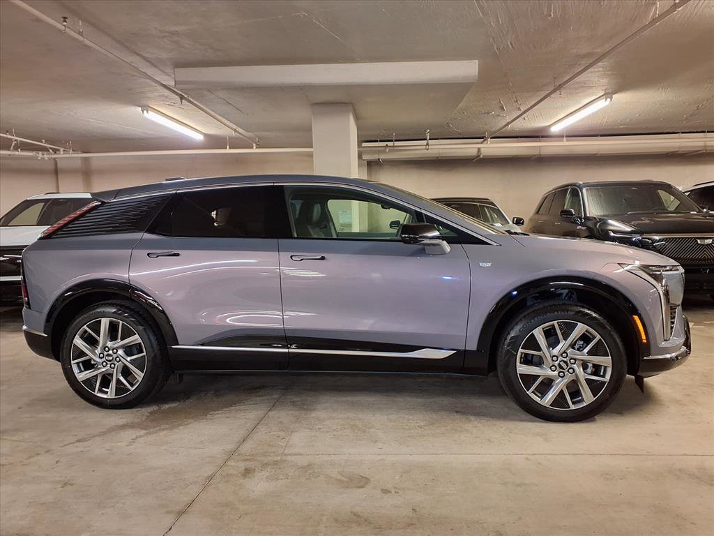 2026 Cadillac Optiq Luxury photo 4