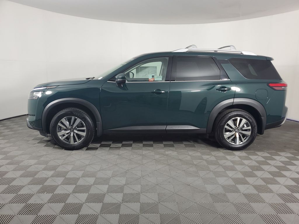 2025 Nissan Pathfinder SL photo 7