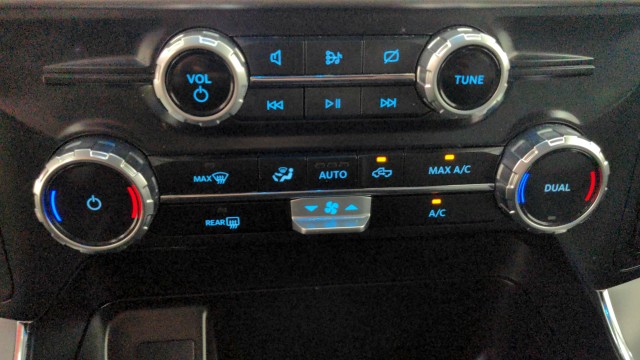 Used 2024 BLACK Ford XLT image 22