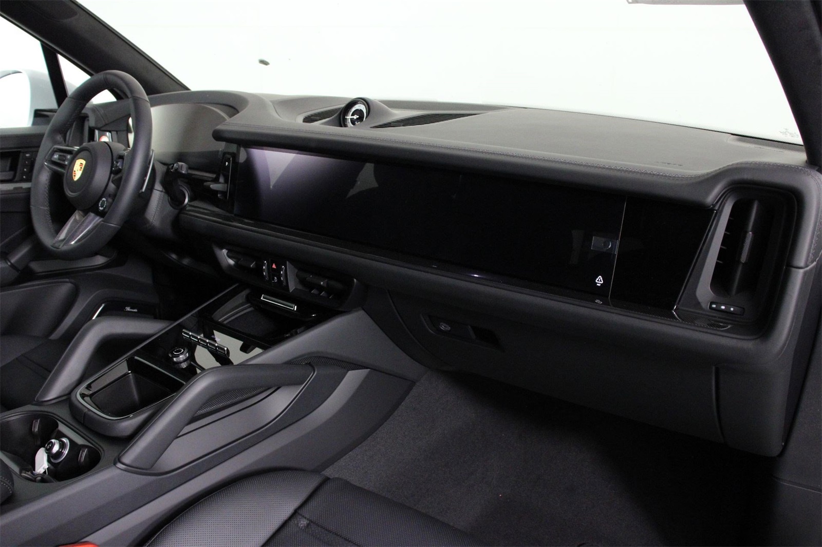 2025 Porsche Cayenne GTS photo 15