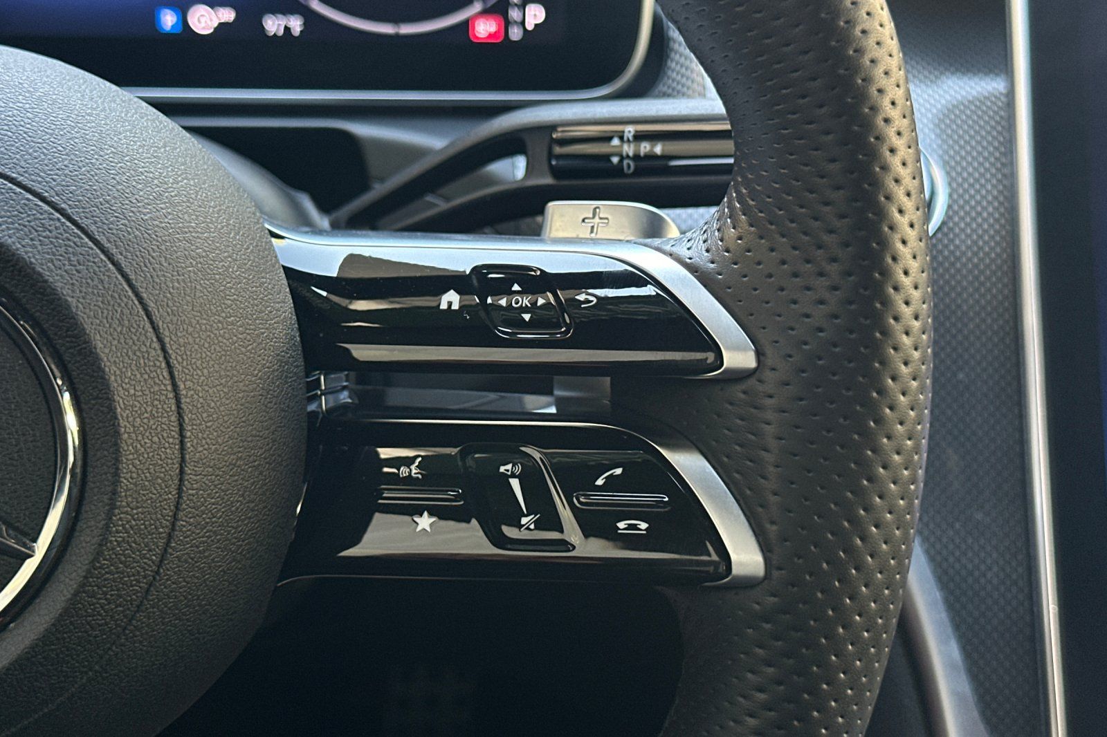 2023 Mercedes Benz C 300 photo 18