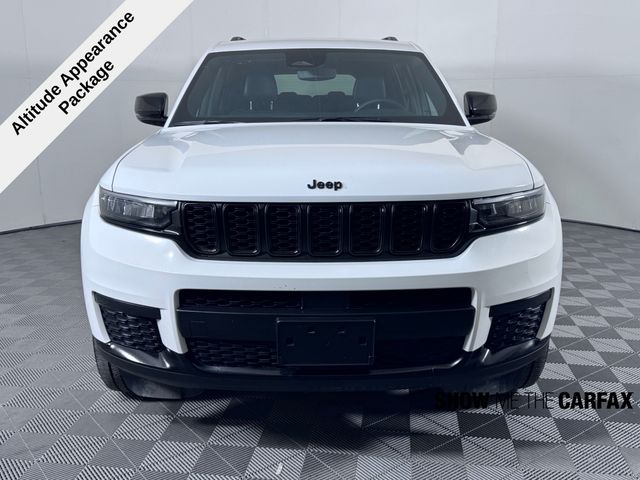 2023 Jeep Grand Cherokee Laredo Altitude photo 3