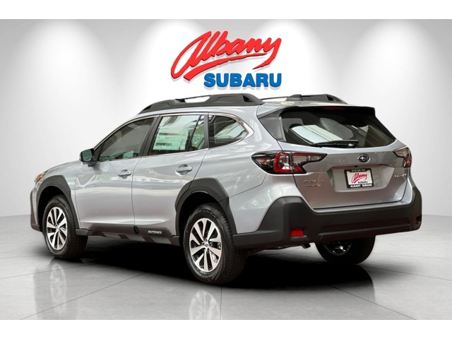 2025 Subaru Outback Base photo 2