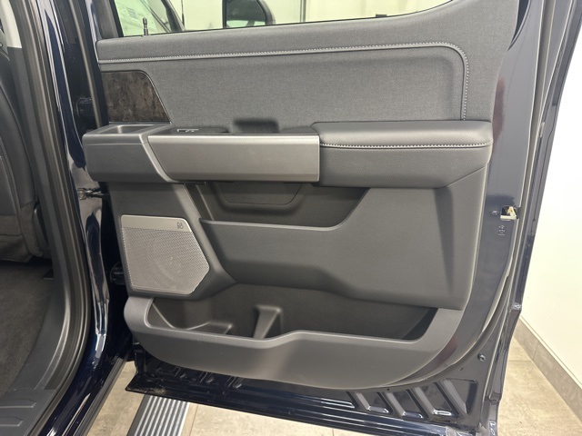 2025 Ford F-250 Lariat photo 27