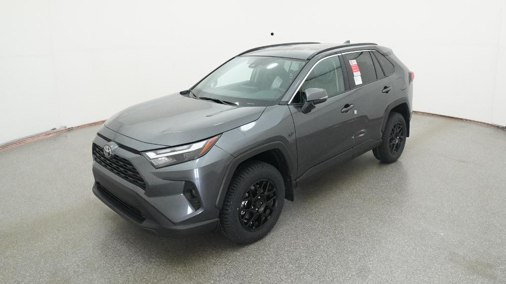 2025 Toyota RAV4 XLE's photo
