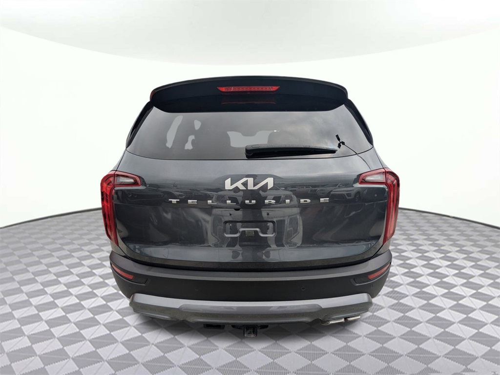 2022 Kia Telluride EX photo 2