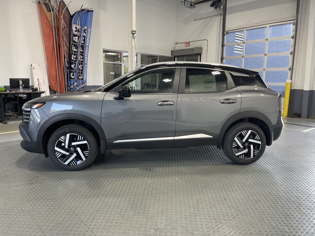 2026 Nissan Kicks SV photo 2