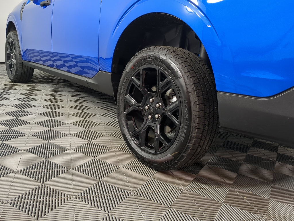 2025 Ford Maverick XLT photo 3