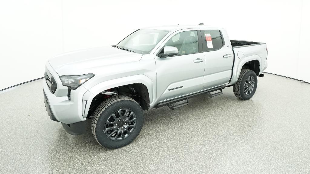 2025 Toyota Tacoma SR5's photo