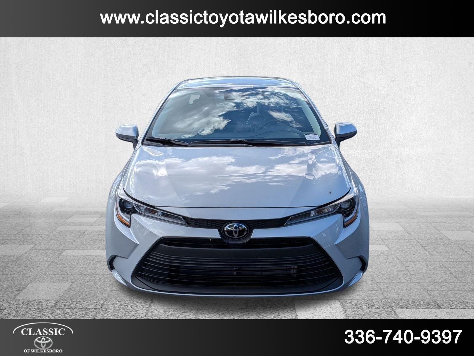 2026 Toyota Corolla LE photo 2
