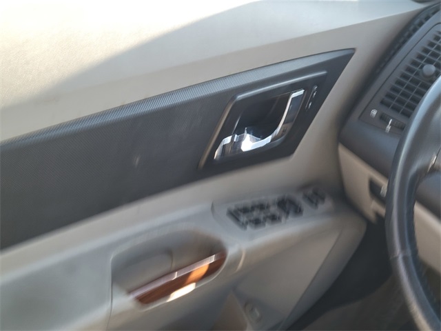 2004 Cadillac CTS Base photo 29