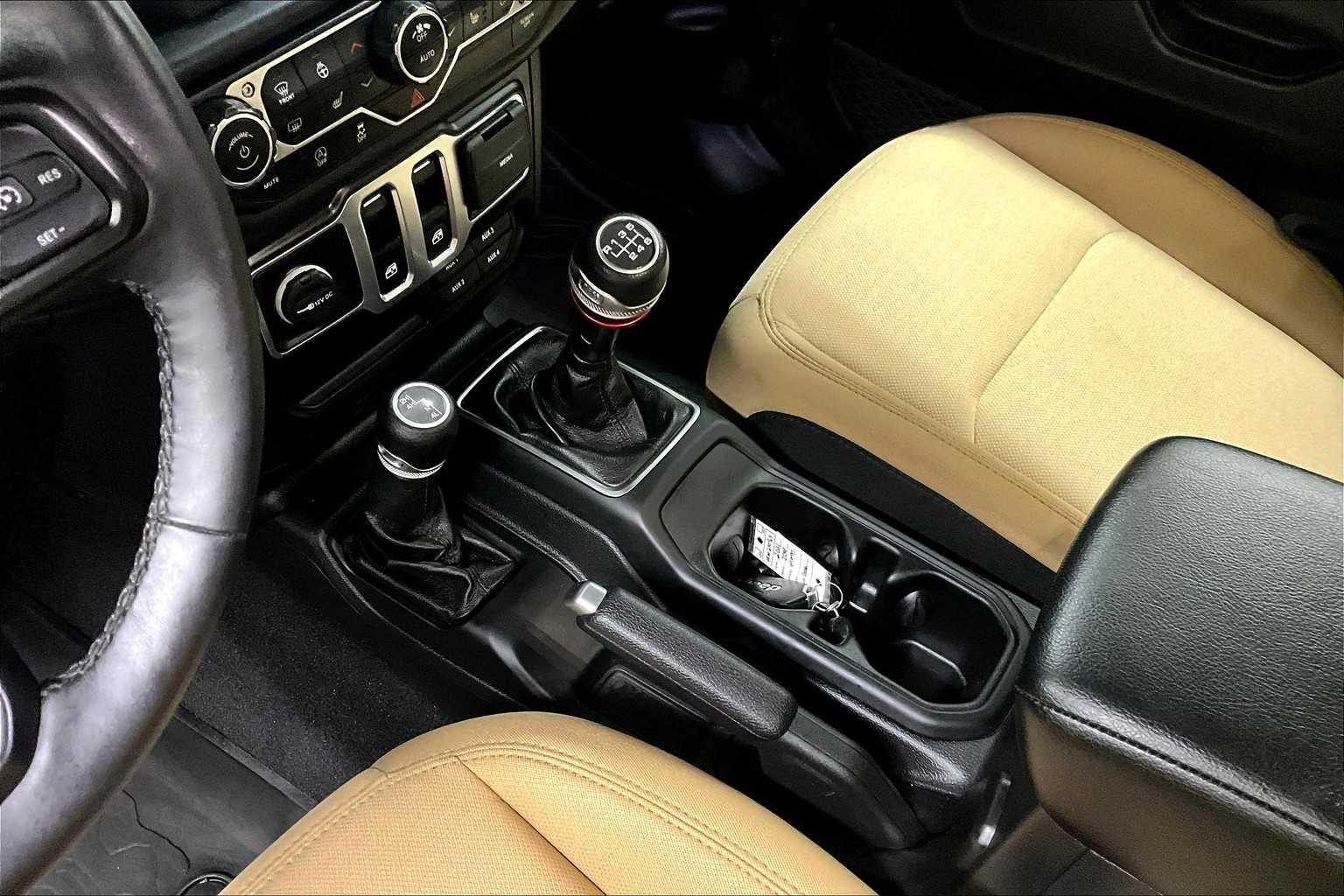2021 Jeep Wrangler Willys photo 13