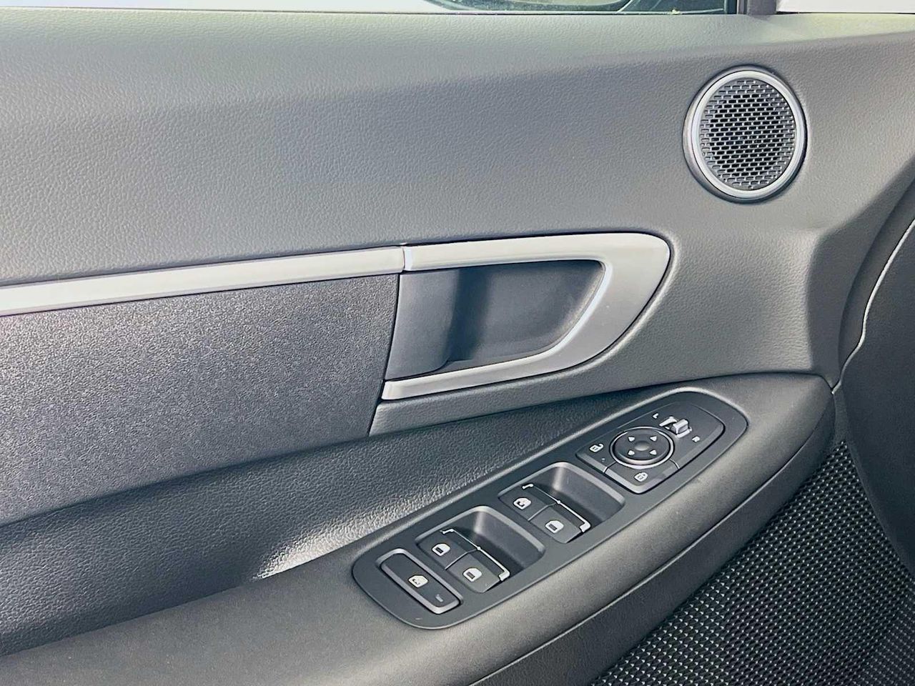 2025 Hyundai Sonata SE photo 11