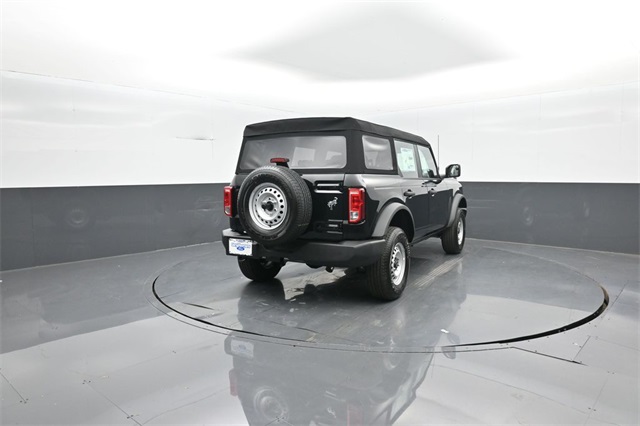 2025 Ford Bronco Base photo 4