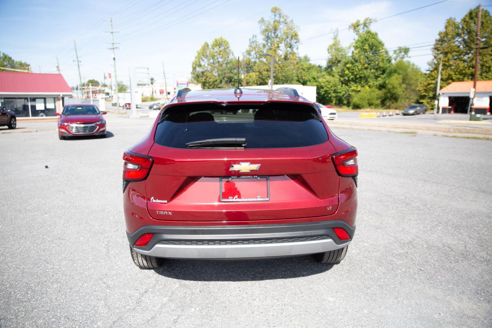2024 Chevrolet Trax LT photo 4