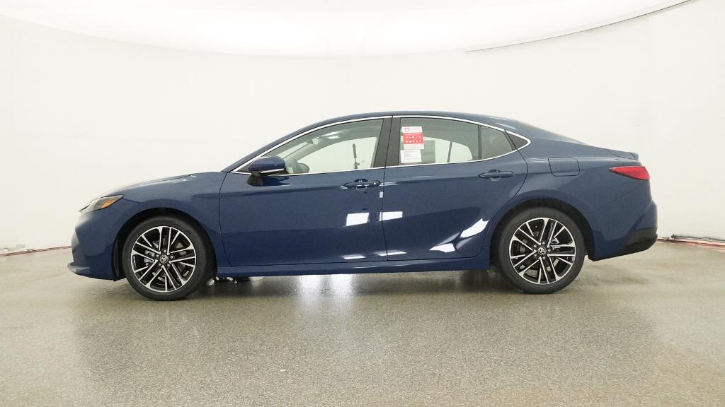2025 Toyota Camry XLE photo 9