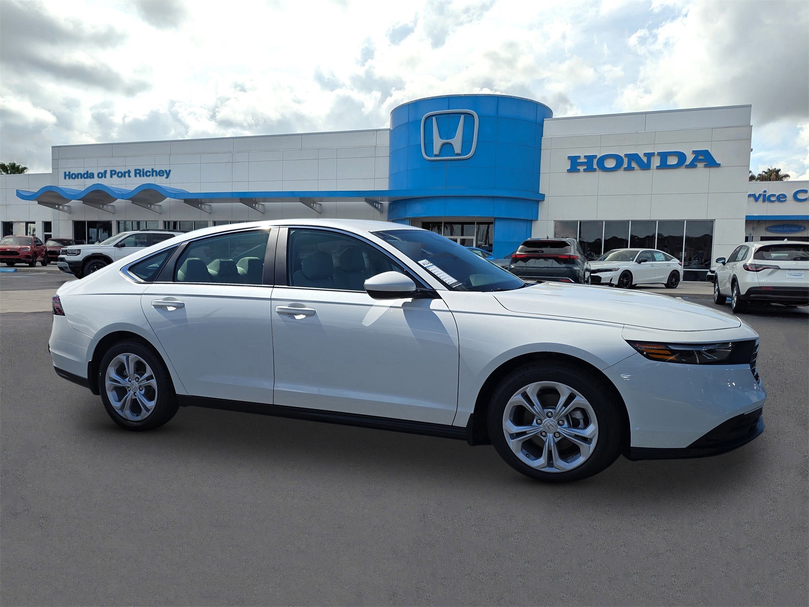 2025 Honda Accord LX's photo