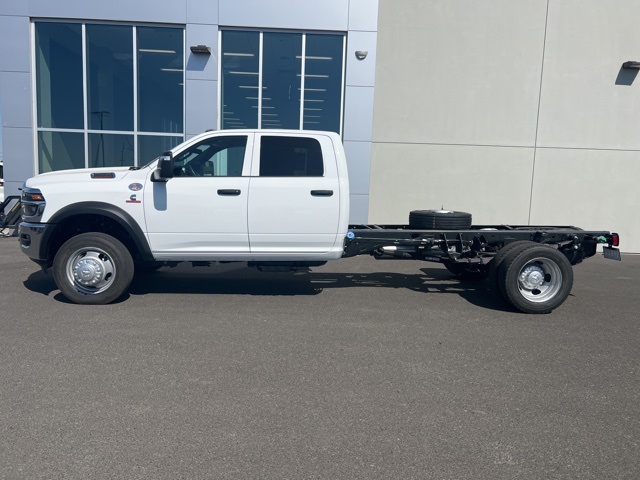 2025 Ram 5500 Tradesman photo 4