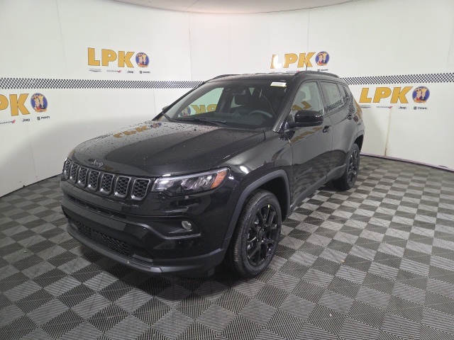 2026 Jeep Compass Latitude Altitude photo 2