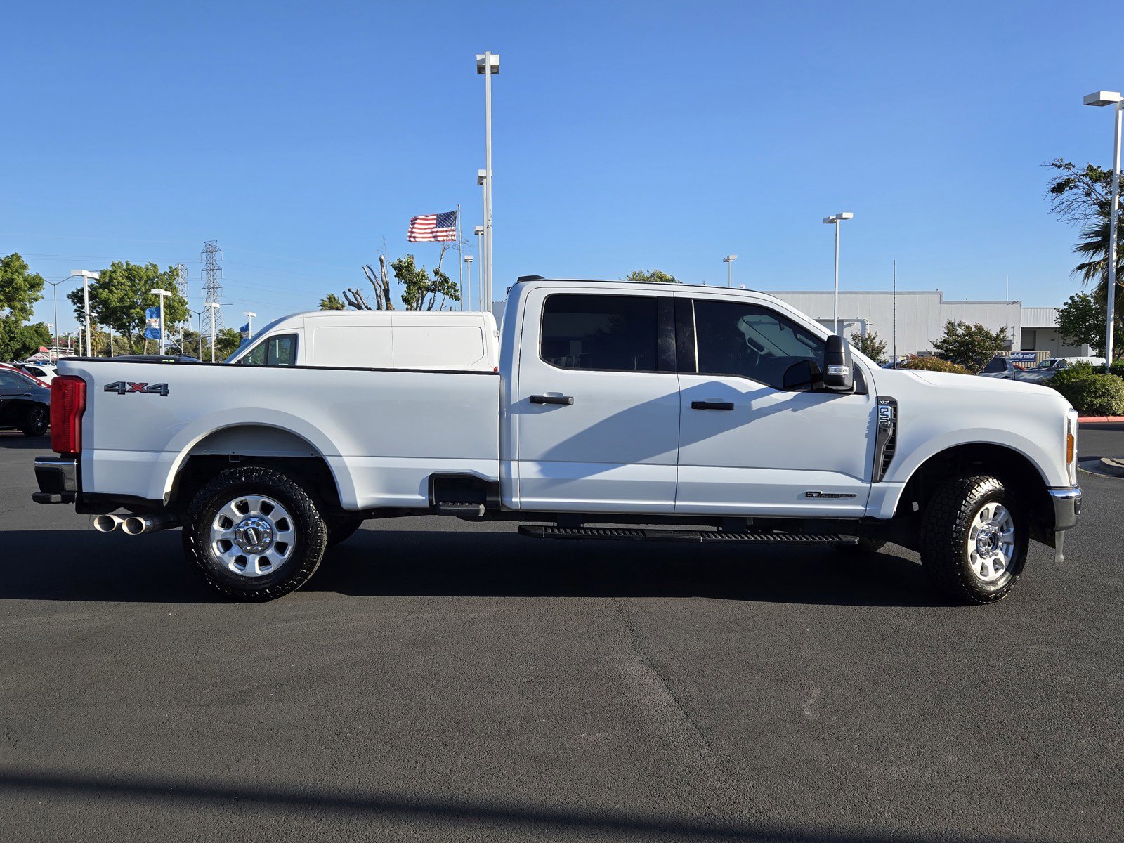 2024 Ford F-250 XLT photo 4
