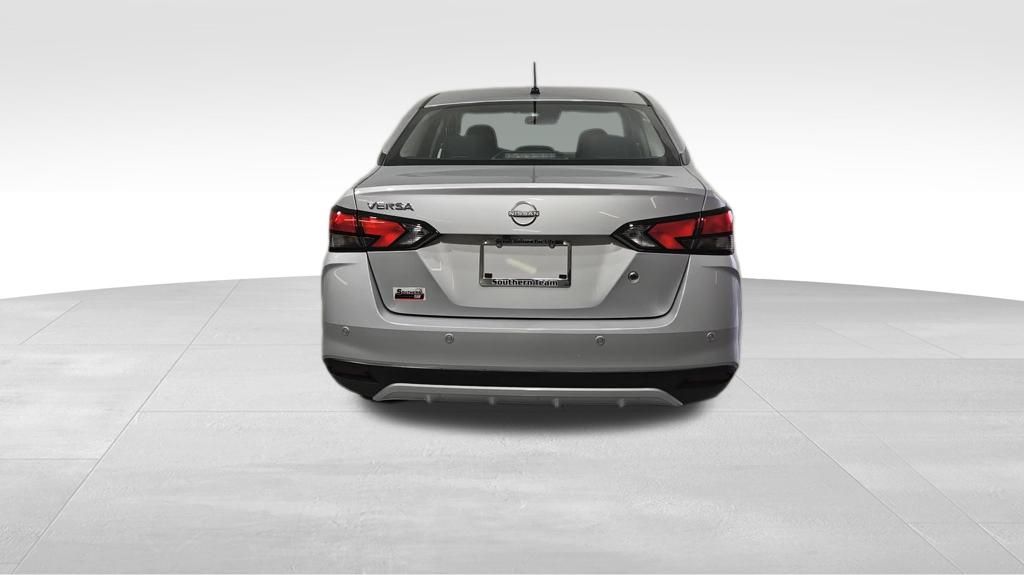 2025 Nissan Versa S photo 4