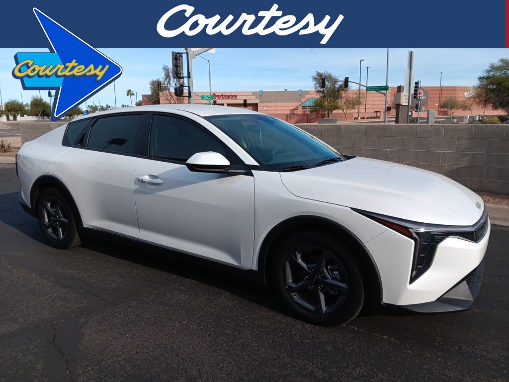 2025 Kia K4 LXS