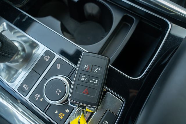 2022 Land Rover Range Rover Sport SVR photo 34