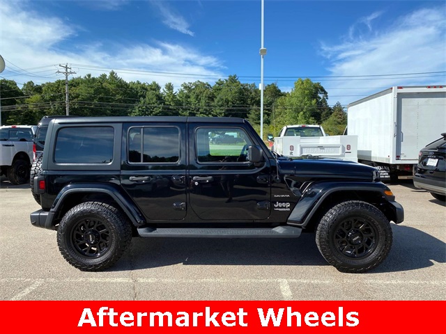 2020 Jeep Wrangler Unlimited Sahara photo 2