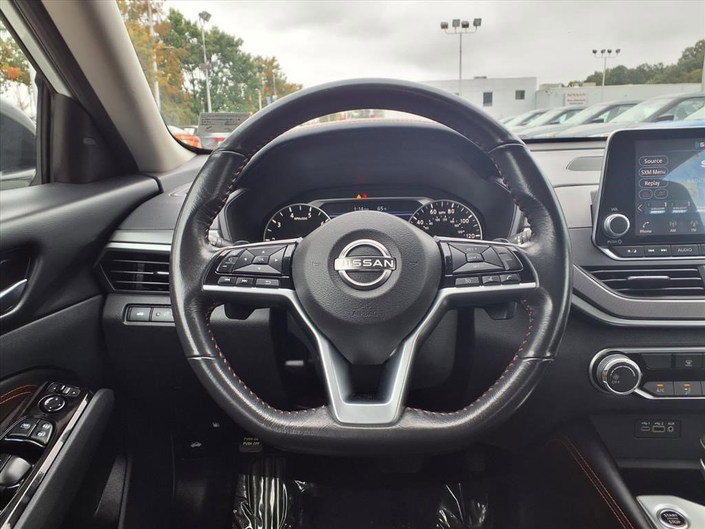 2023 Nissan Altima 2.5 SR photo 12