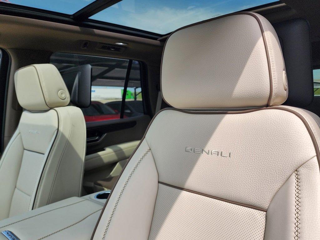 2026 Gmc Yukon Denali photo 15