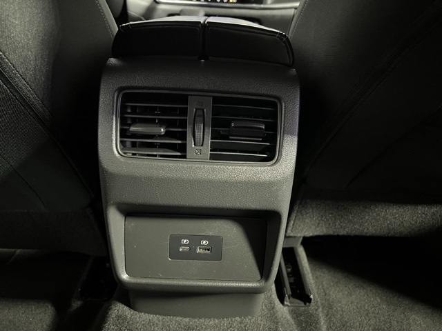 2023 Nissan Rogue SV photo 11