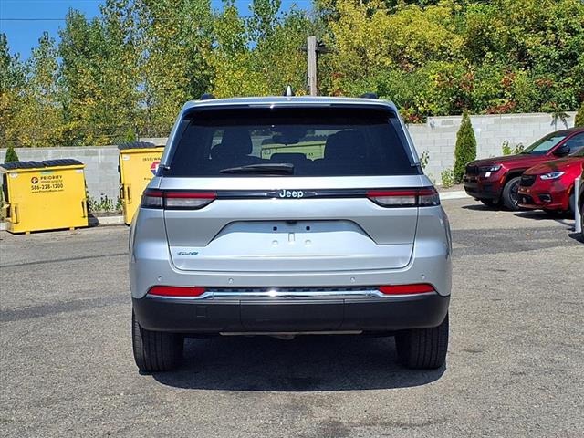 2023 Jeep Cherokee 4xe photo 17