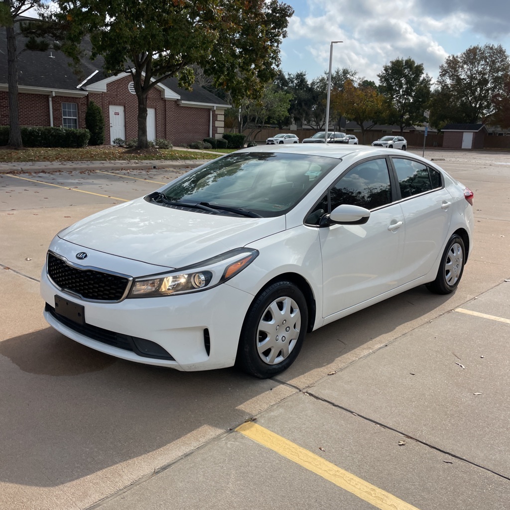 2018 Kia FORTE LX's photo