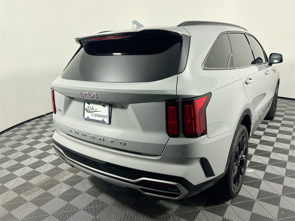 2022 Kia Sorento SX photo 2