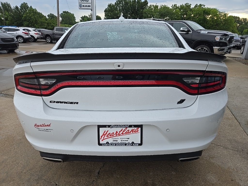 2022 Dodge Charger SXT photo 9