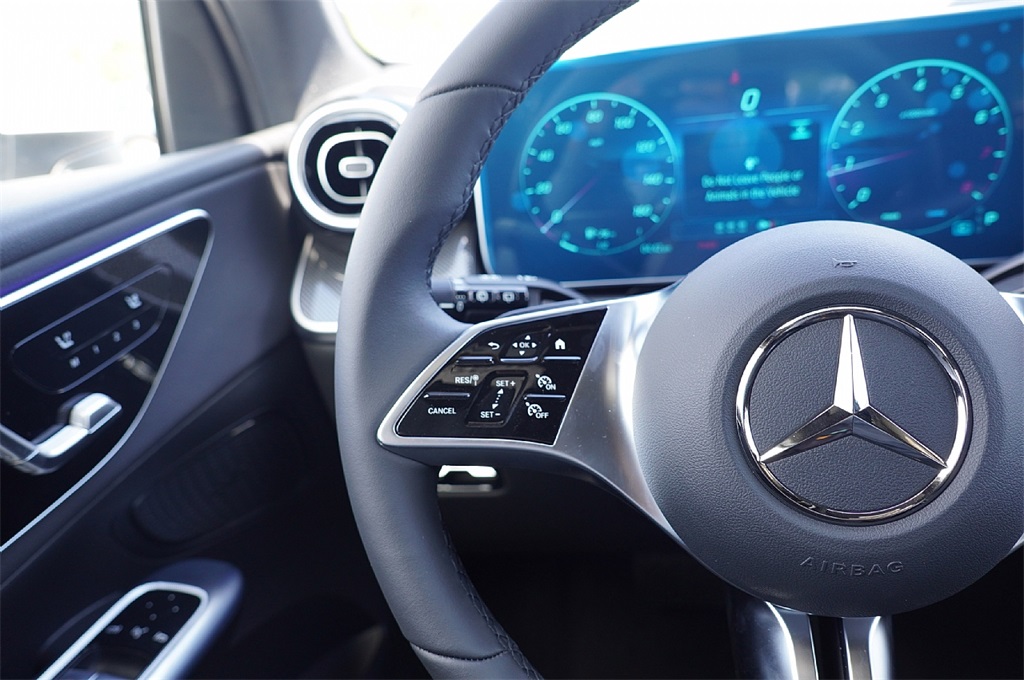 2026 Mercedes Benz GLC 300 photo 20