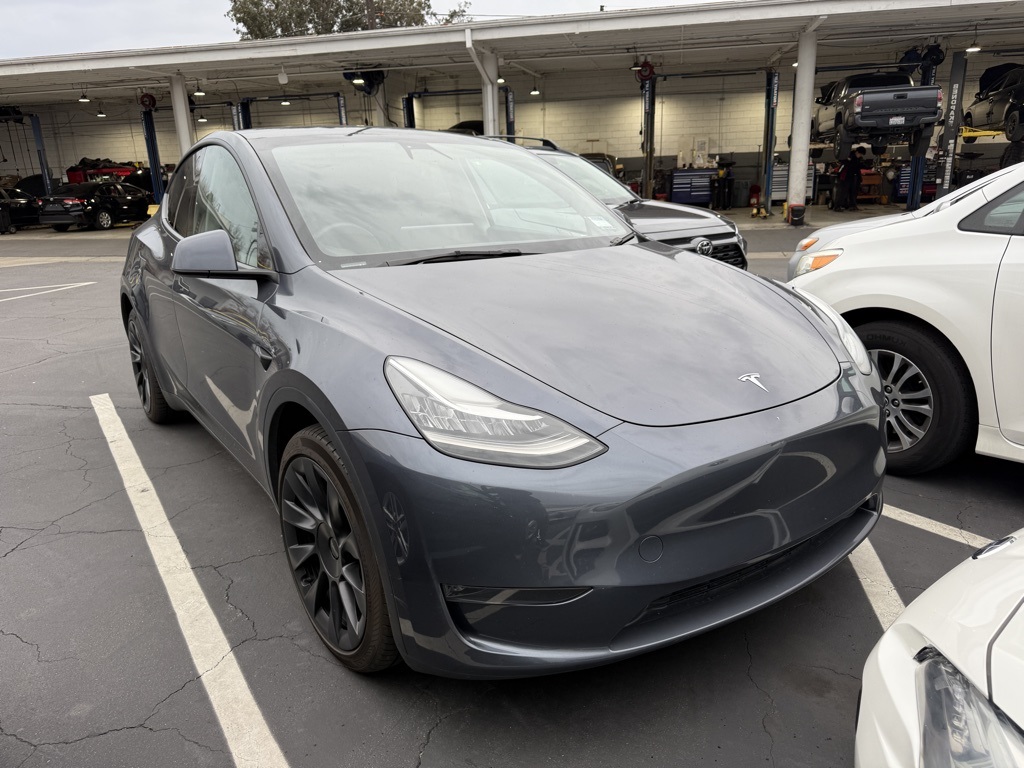 2023 Tesla Model Y Long Range's photo