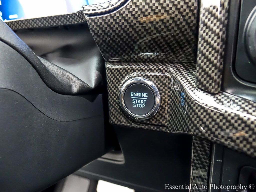 2025 Ford F-150 Lariat photo 14
