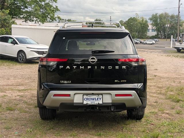 2025 Nissan Pathfinder SL photo 4
