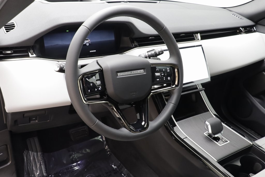 2026 Land Rover Range Rover Evoque S photo 7